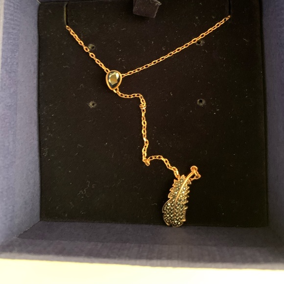 SWAROVSKI Crystal Naughty Lariat Necklace, Rose Gold-Tone (Brand New) - Picture 2 of 3